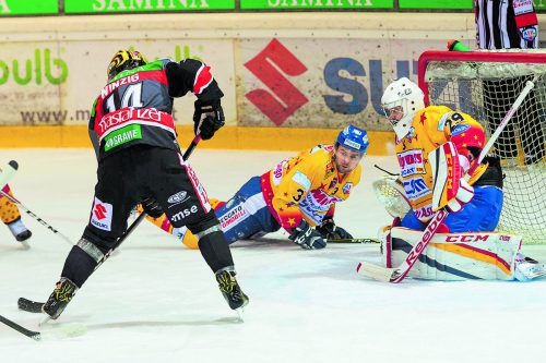 Diethard Winzig findet in Asiago-Torhüter Frederic Cloutier seinen Meister. stiplovsek