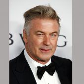 Baldwin klagt Galeristin