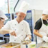 Schokolade und Schnitzel zum Jubiläum