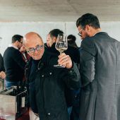 Club Weinstein trifft sich „underground“