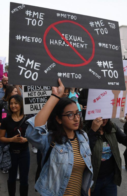 Hunderte marschierten mit „#MeToo“-Plakaten durch Hollywood. afp