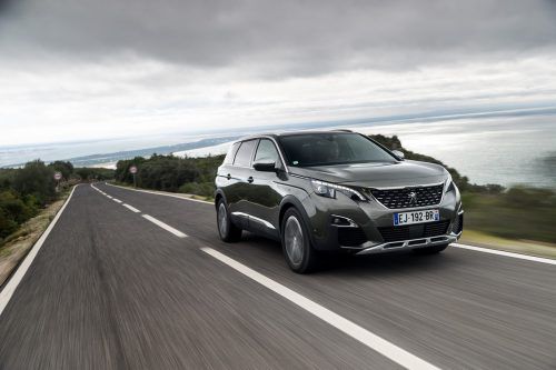 Im Internet konfigurieren, in der Realität probieren gilt ebenso für den Peugeot 5008.