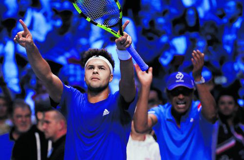 Jo-Wilfried Tsonga feierte gegen Steve Darcis eine glatten Dreisatzsieg. Reuters