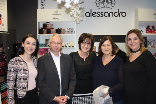 Julia Künz, Wolfgang Strauss, Birgit Künz, Anita Leonhartsberger und Andrea Schwab (v.l.).