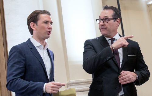 Kurz (l.) und Strache werden sich am Freitag  treffen und die Zwischenergebnisse aller Fachgruppen beraten. Offenbar gibt es kein zusätzliches Geld für die Bildung. APA