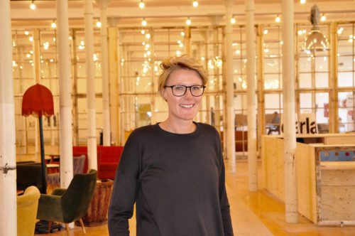 Marina Zugg inmitten der neuen Räumlichkeiten des carla Stores in der Klarenbrunn Fabrik in Bludenz.  cm