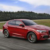 Autonews der WocheAlfa-SUV für die Rennstrecke / Schnellladenetz mit 400 Ladesäulen in ganz Europa / Erste Bilder des neuen Jeep Wrangler