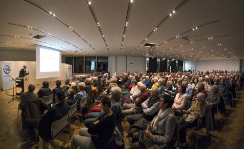 Primar Karl Lhotta zeigte sich überwältigt vom großen Ansturm auf seinen Vortrag.  stiplovsek