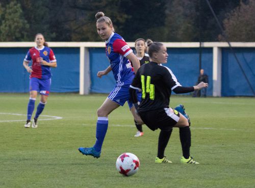 Bild aus dem Cupspiel gegen GC Zürich, links Sabrina Horvat. Hepberger