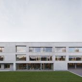 Schuleröffnung mit neuem „Gut-Geh-Raum“