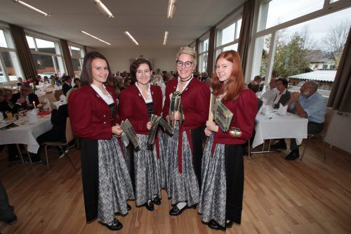 Trachten-Quartett: Tamara Graber (l.) Nicole Schuster, Carola Lenz und Julia Höfle.