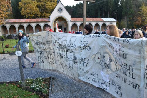 Unter dem Titel „Wer ruft sie beim Namen“ wurde zum Auftakt der Carl Lampert Woche der Euthanasieopfer der Valduna gedacht. Loacker