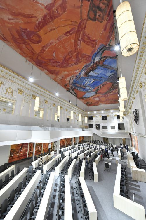 Zumindest für die kommenden drei Jahre tagt der Nationalrat in der Hofburg. Das eigentliche Parlamentsgebäude wird derzeit saniert. APA