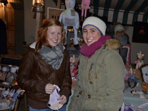 Auch Karin und Petra genossen das weihnachtliche Ambiente.