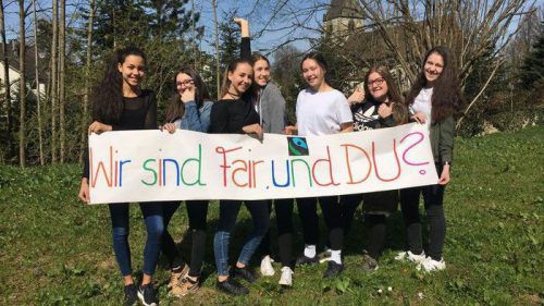Die Schülerinnen der WELT-Klasse Marienberg setzen sich für den fairen Handel ein. HLW Marienberg
