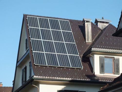 Die Stadt Bregenz fördert Maßnahmen zur Nutzung erneuerbarer Energieträger.  vkw