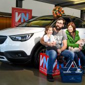 Großes VN-Gewinnspiel: Wolfurter Familie fährt nun auf Opel Crossland X ab. »A8