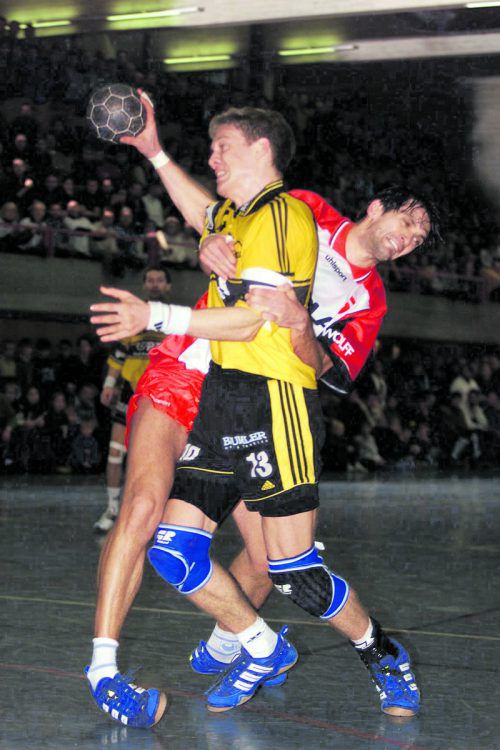 Matthias Günther und Branko Medini in einem der ersten Ländle-Derbys 1998. VN