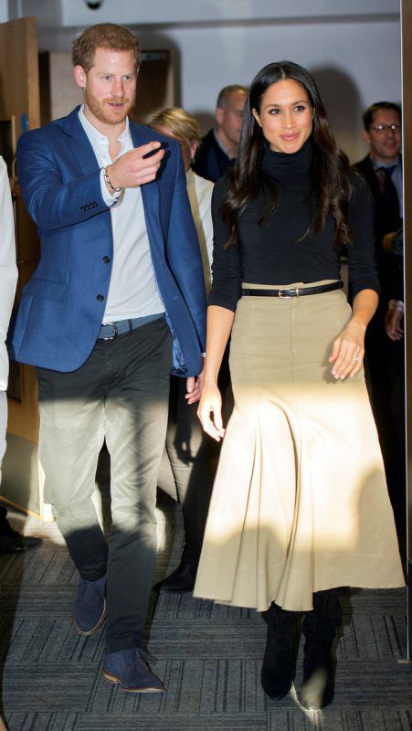 Prinz Harry und seine Verlobte Meghan Markle wurden am Freitag nicht zuletzt wegen ihrer Outfits gefeiert.  reuters