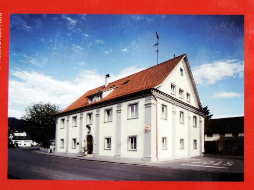 Seit 1905 führt die Familie Schenk das Gasthof- Hotel Lamm in Bregenz. Das Hauptgebäude steht unter Denkmalschutz.  Picasa