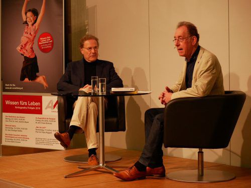 Autor Joachim Bauer im Gespräch mit Franz Josef Köb über den Einfluss der Umwelt auf die Aktivierung unserer Gene.  Verena Kogelnig