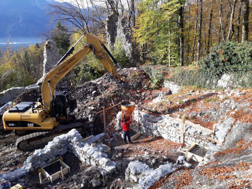 Bereits im Spätherbst konnten die Fundamente für den neuen Kulturpavillon auf der Ruine Blumenegg betoniert werden.  hab