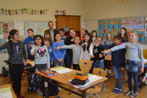 Besuch in der vierten Schulstufe – normalerweise ist Michael Fattor meistens im Lehrerzimmer anzutreffen.  EM