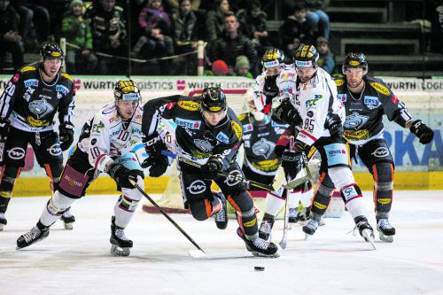 Das Ost-West-Duell zwischen Znojmo und Dornbirn wurde in den letzten fünf Mal immer vom Heimteam gewonnen. Zuletzt setzten sich die Bulldogs zu Hause 4:2 durch. sams
