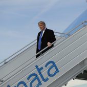 Alle Blicke sind auf Trump gerichtet