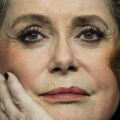 Deneuve entschuldigt sich bei Missbrauchsopfern