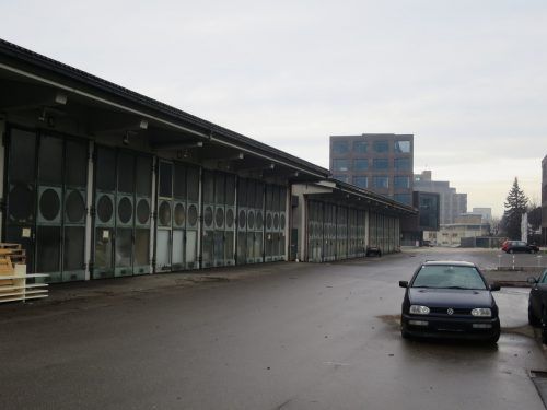 Ehemalige Postbusgarage auf dem Campus-Areal soll eine Denkfabrik im Bereich Digitalisierung werden. ha