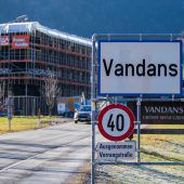 Vandanser Bürgermeister wegen Brünnele und einer Holzlieferung unter Druck. »A6