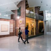 Simon Fujiwara hat das Anne Frank Haus im KUB in Originalgröße nachgebaut. »D5