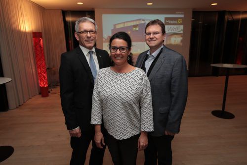 Gästetrio: Marketingleiter Udo Rainer (l.) sowie Benedicte Hämmerle und Daniel Burkard.