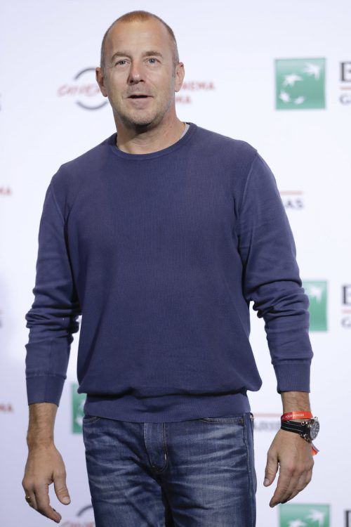 Heino Ferch kann in „Coco“ einmal mehr sein Gesangstalent zeigen. AP