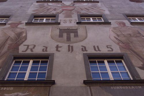 Im geschichtsträchtigen Feldkircher Rathaus dürfte in absehbarer Zeit ein neuer Bürgermeister Einzug halten.  VN