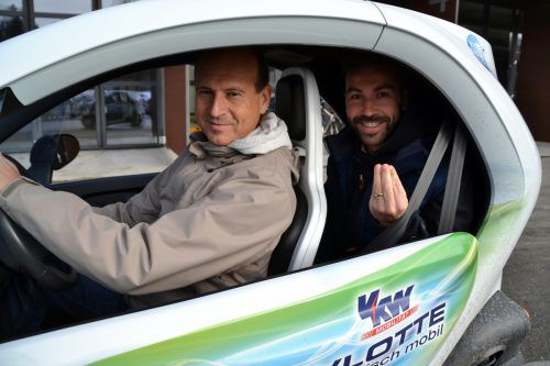 Probieren geht über Studieren. Die Teilnehmer hatten die Möglichkeit, E-Mobilität mit verschiedenen Fahrzeugen auszuprobieren.  Hans-Peter Schuler