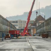Brückenabbruch bremst den Verkehr ein