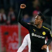 Traumdebüt von Batshuayibei 3:2-Sieg von Dortmund in Köln