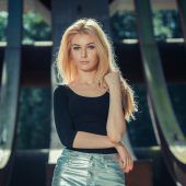 Metallic-Girl