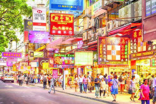Im Stadtviertel Tsim Sha Tsui wird einem garantiert nicht langweilig.