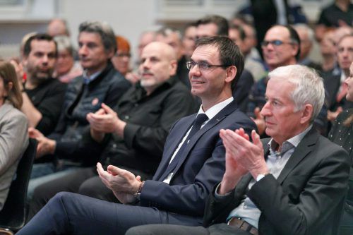 Markus Wallner lud in das Pförtnerhaus in Feldkirch ein, Hausherr Wilfried Berchtold war auch vor Ort. VLK