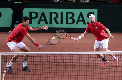 Der letzte gemeinsame Auftritt im Februar 2018 im Daviscup in St. Pölten gegen Weißrussland endete mit einem Zweisatzerfolg von Philipp Oswald (l.) und Oliver Marach. GEPA