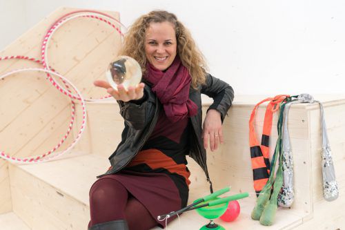 „Ziel der Zirkushalle ist es, Amateure, Profis und Nachwuchskünstler miteinander zu vernetzen“, sagt Obfrau Raffaela Rudigier-Gerer.  VN/Stiplovsek