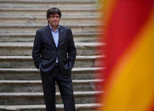 Zumindest per WhatsApp sah Puigdemont den Unabhängigkeitskampf als verloren an. Später erklärte er: „Wir machen weiter!“  AFP