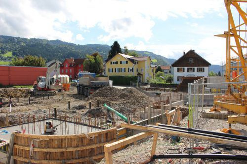 Anfang Jänner 2018 wurde der alte Spar abgebrochen. Der neue Supermarkt im Alberloch soll Ende April eröffnet werden. bms