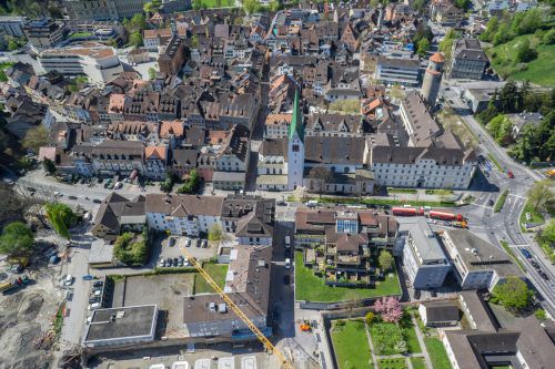 Anlässlich des 800-jährigen Stadtjubiläums wird am 8. März im Montforthaus eine umfassende Buchreihe vorgestellt.  VN/Hartinger