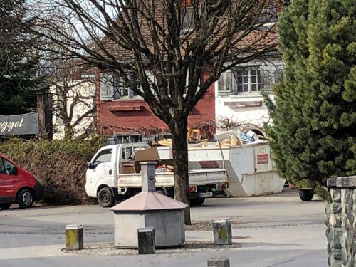 Das einstige Restaurant Torggel in Röthis wird derzeit ausgeräumt. VN
