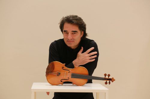 Der Violinist, Solist des heutigen Abends, Duilio Galfetti, ist Gründer und Konzertmeister des Ensembles Vanitas und des Barockorchesters I Barocchisti. Duilio Galfetti