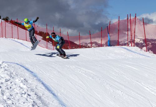 Die beiden ÖSV-Snowboarder Alessandro Hämmerle (rechts) und Hanno Douschan fuhren der Konkurrenz beim SBX-Weltcuprennen in La Molina um die Ohren. FIS-MaTAVZ